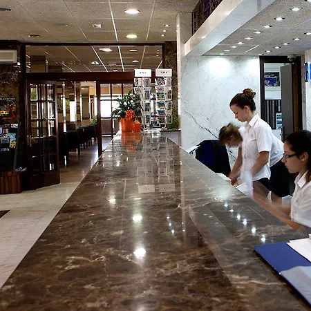 环球大酒店 酒店 罗萨斯