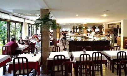 Hotel Univers Roses
