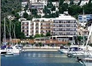 Ξενοδοχείο Univers 3*