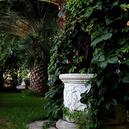 Ξενοδοχείο Univers